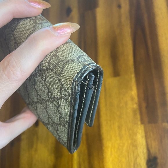 Gucci Canvas Monogram Clutch Wallet - Picture 7 of 11